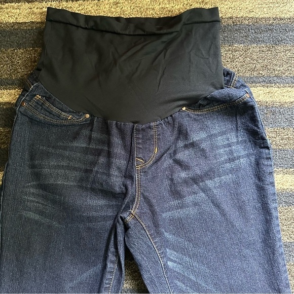 Hybrid Company Maternity Capris Size Medium - Picture 2 of 6